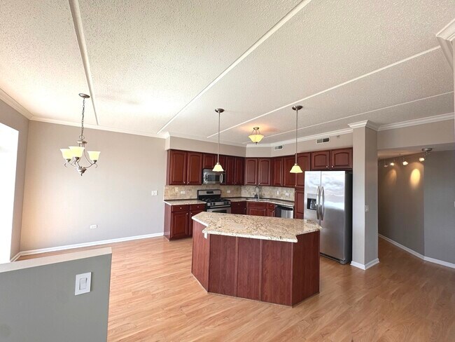 Building Photo - 656 Pearson St