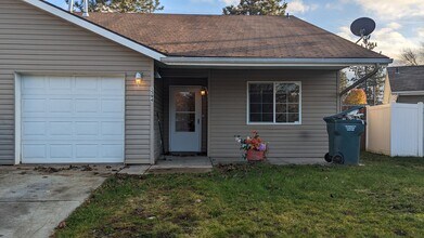 Building Photo - 1596-1596 Peggy Lp