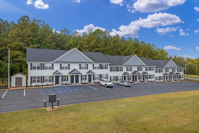 Building Photo - 515 Cely Ln