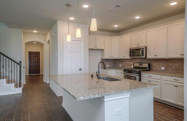 Building Photo - 27986 Clear Pines Dr.