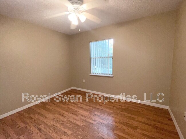 Building Photo - 3812 Dovehollow Dr