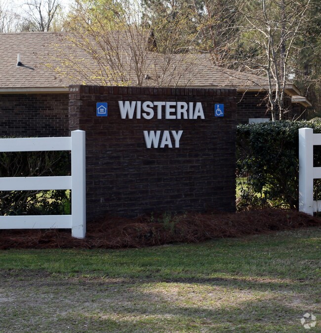 Wisteria Way 204 E Hospital St Manning SC 29102 Apartment Finder