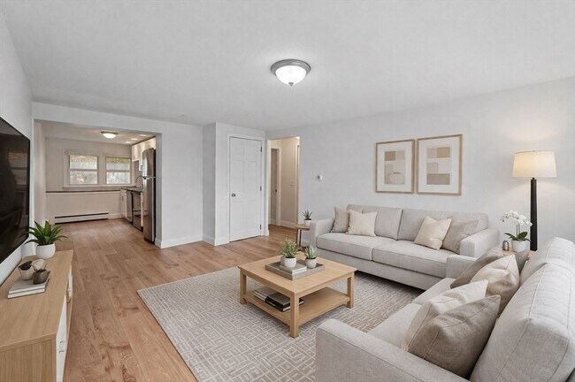 Building Photo - 121 Cambridge Rd