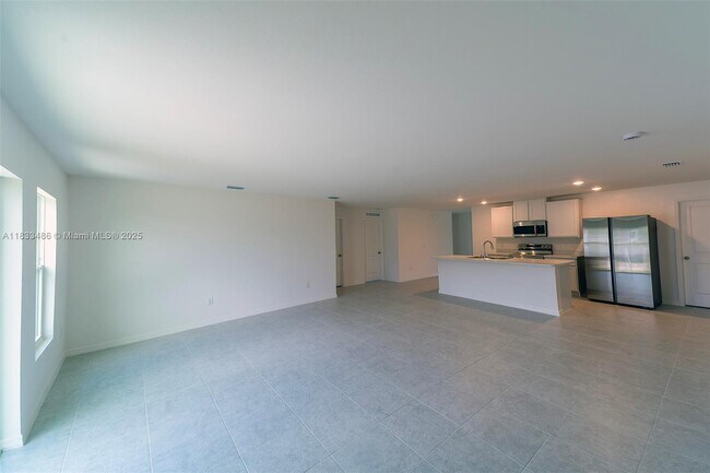 Building Photo - 2628 NW Embers Terrace