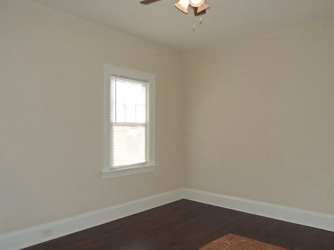 Building Photo - 4 Bed - 2 Full Bath Cape Cod for Rent in S...