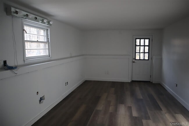 Building Photo - 1432 E Mombasha Rd