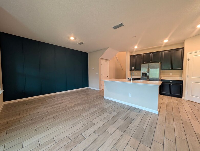 Building Photo - 10305 Alder Creek Ln