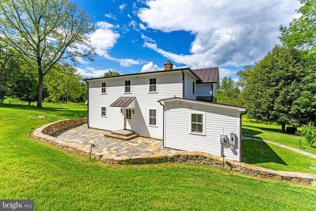 Building Photo - 5519 Hopewell Rd