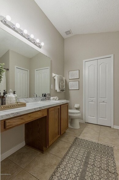 Building Photo - 10947 Apple Blossom Trl E