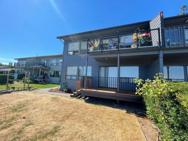 Building Photo - 4210 Blue Heron Ct