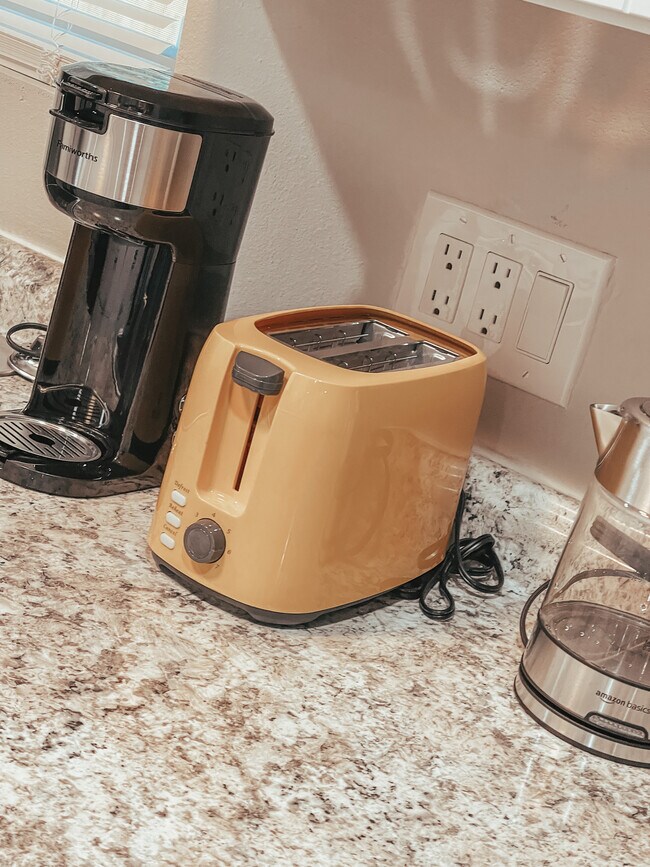 Building Photo - 5226 Perry St