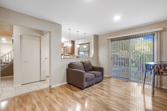 Building Photo - 346 Weatherford Ln