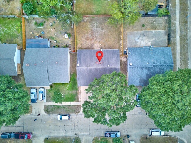 Building Photo - 4406 Kacee Dr