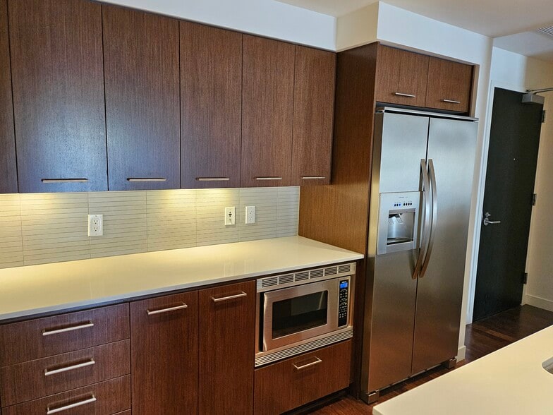 Kitchen - 1310 NW Naito Pky