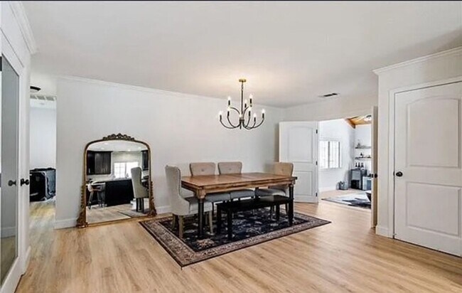 Building Photo - Charming 3 Bedroom 2 Bath Paso Robles Home