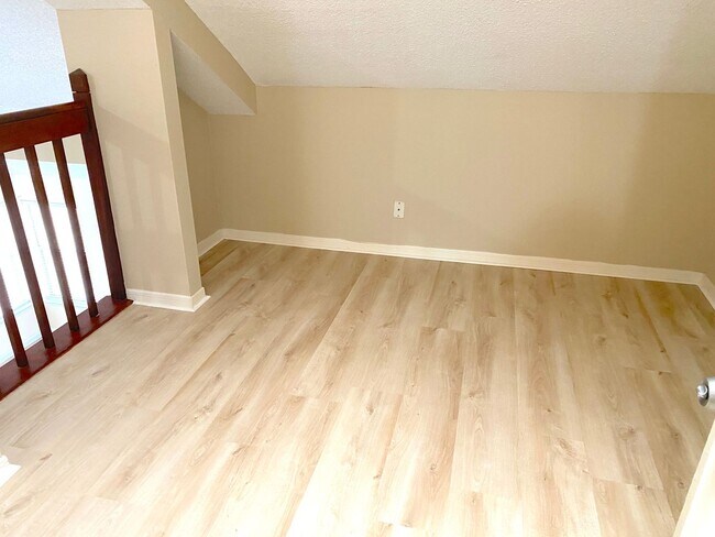 Building Photo - 16023 Hidden Acres Dr