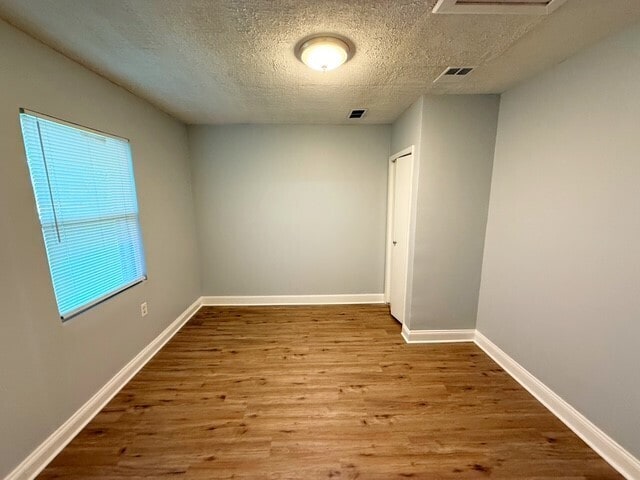 Building Photo - 9022 Neptune Dr