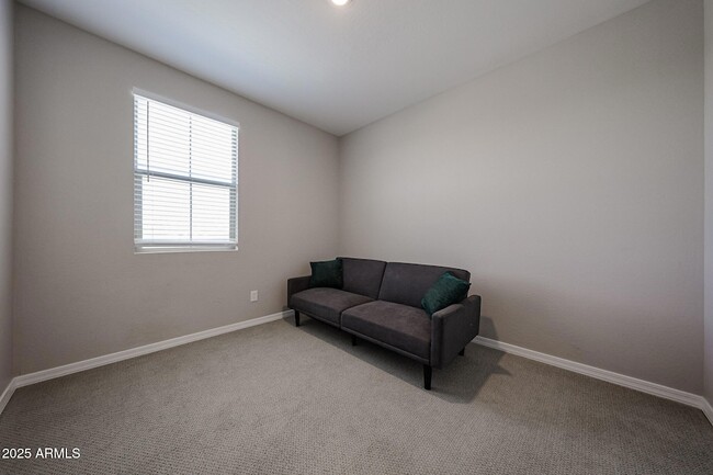 Building Photo - 3813 E Branham Ln