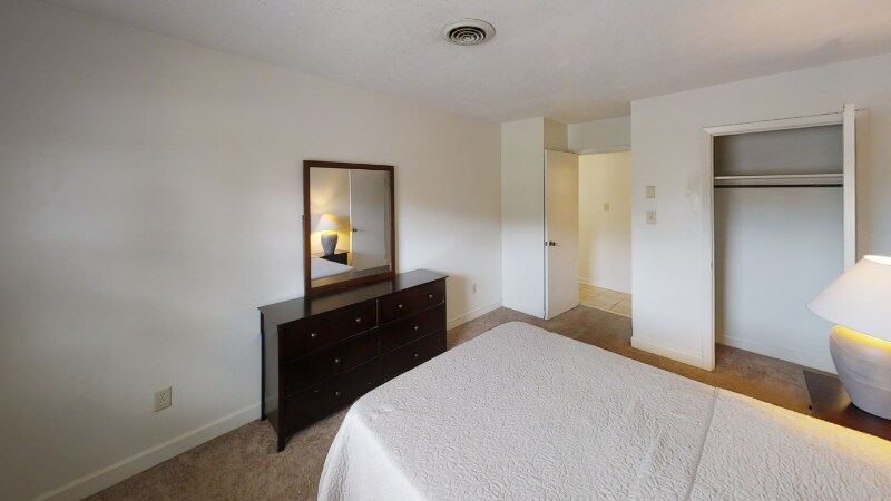 Building Photo - 245 Crabapple Cir