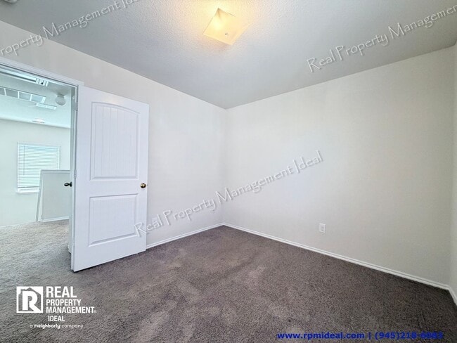 Building Photo - 4009 Bighorn Dr