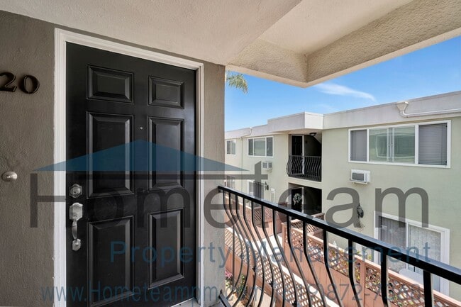 Building Photo - 2 BR/ 2 BA 920 SQFT Clairemont Mesa/ San Diego Condo
