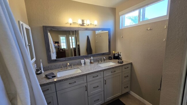 Building Photo - 10978 Cool Lake Terrace