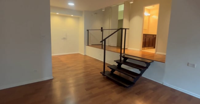 Building Photo - 57 E Chestnut St