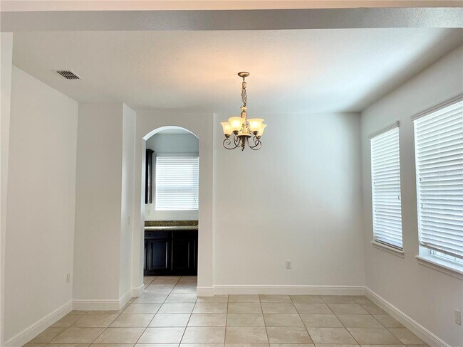 Building Photo - 7952 Hampton Lake Dr