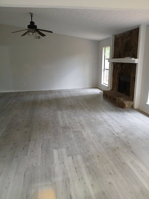 Building Photo - 130 Creekmont Way