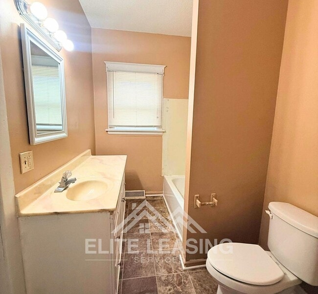 Building Photo - Charming & Spacious 3-Bedroom Rental in Topeka’s Oakland Neighborhood!