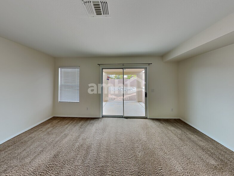 Building Photo - 3631 E Foxtrotter Rd