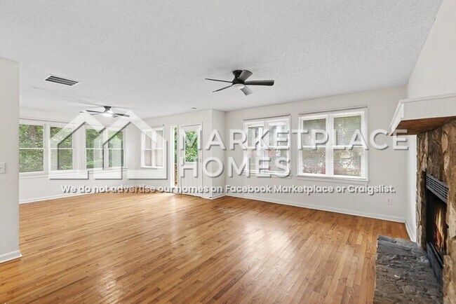 Building Photo - 3252 Greenhill Ct