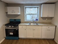 Building Photo - 3121 Oak Grove Dr