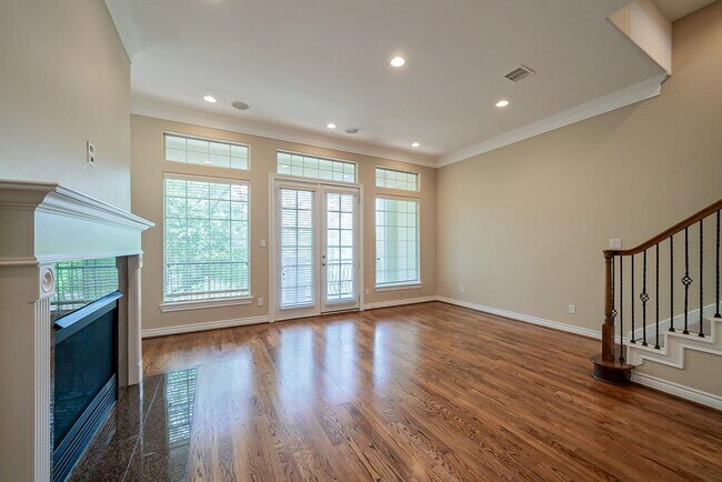 Building Photo - 9103 Harbor Hills Dr