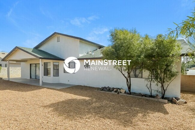 Building Photo - 3 Bedroom Pet-Friendly Home in Tucson, AZ with Main Street Renewal