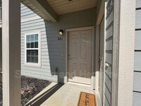 Building Photo - 661 Dobhill Ln