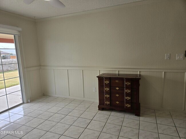 Building Photo - 11188 Shoreline Dr