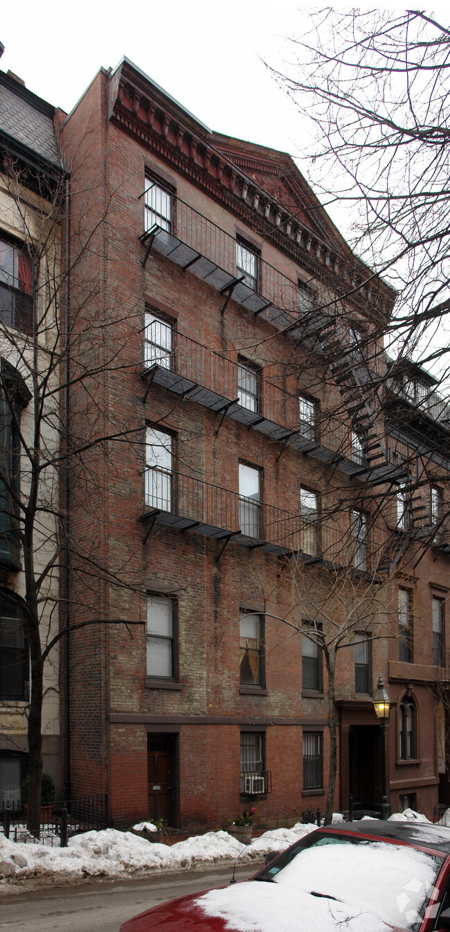 Building Photo - 27-29 Hancock St