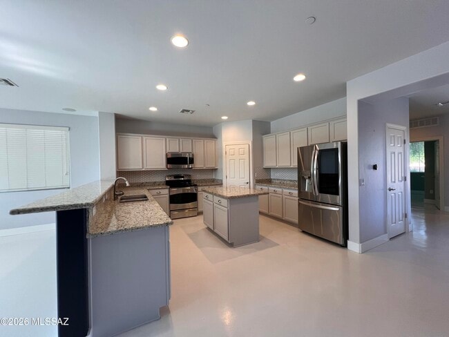 Building Photo - 12252 N Wind Runner Pkwy