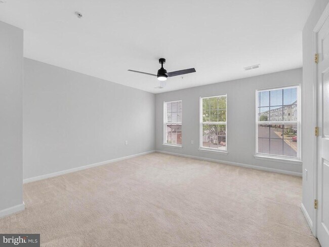 Building Photo - 6055 Wicker Ln