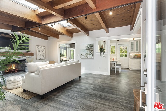 Building Photo - 3908 Las Flores Canyon Rd