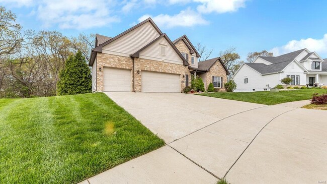 Building Photo - 303 Gateview Dr