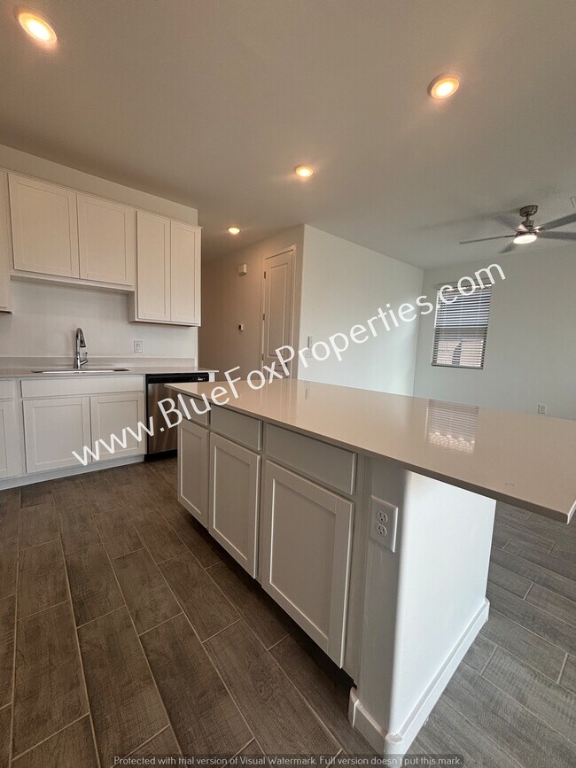 Building Photo - 35049 S Lasso Ln