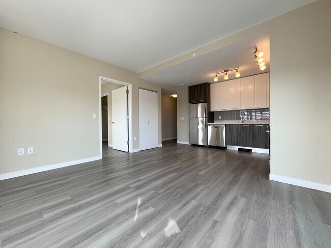 Building Photo - 1524 Sheepshead Bay Rd