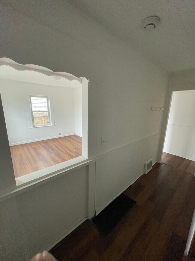 Building Photo - 7 Shedds Ave