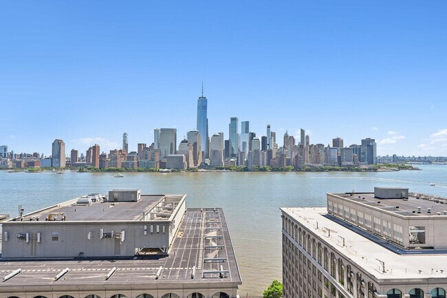 Building Photo - 99 Hudson St