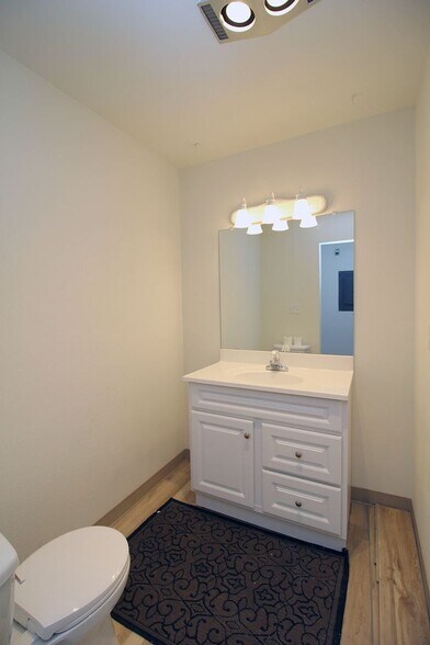 Building Photo - 2658-2658 SE 125th Ave