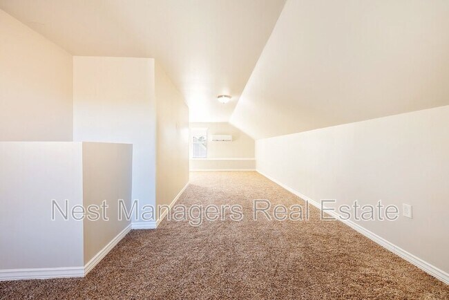 Building Photo - 136 Loch Ln