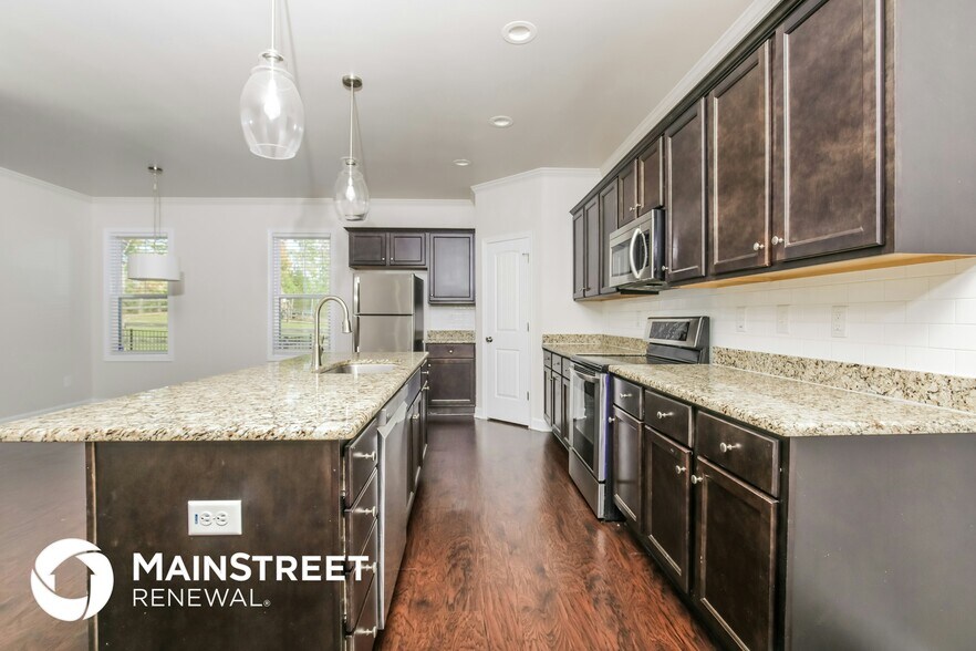 Building Photo - 190 Alcock Ln