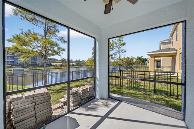 Building Photo - 4842 San Palermo Dr